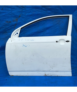 Porta Dianteira Esquerda Lifan 620 2011 A 2016 / Detalhe Dianteira Esquerdo Branco Porta Dianteira Esquerda Lifan 620 2011 A 2016 / Detalhe Dianteira Esquerdo Branco