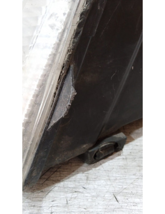 Farol Direito Passat B5 1997 1998 1999 2000 / Detalhe Direito