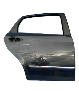 Porta Traseira Direita Fiat Linea 2009 A 2016 / Detalhe Traseira Direita Preto