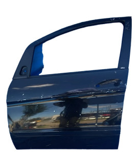Porta Dianteira Esquerda Mercedes B200 2005 A 2011 Detalhe Dianteira Esquerdo Preto