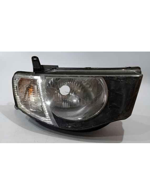 Farol Direito Foco Simples L200 2008 - 2015 / Detalhe Direito