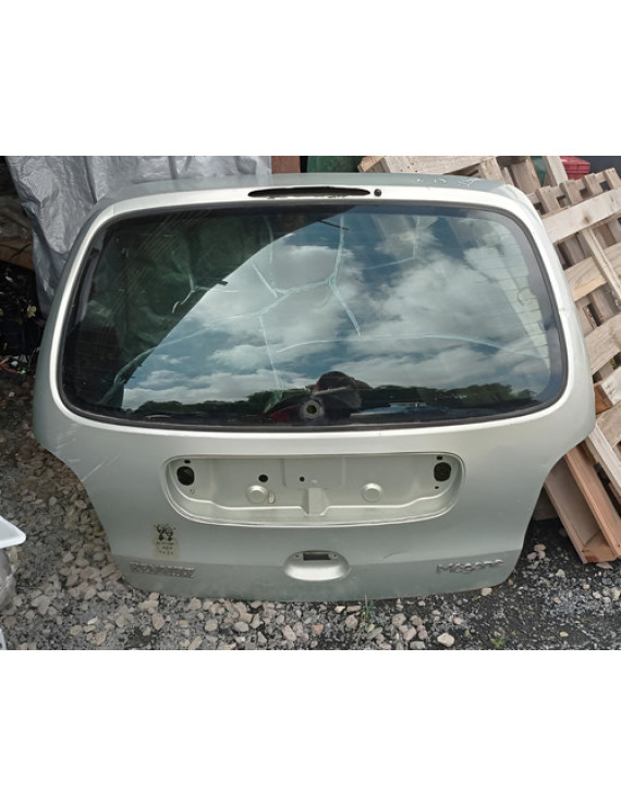 Tampa Traseira Megane Scenic 2000 - 2005 Detalhes  Prata