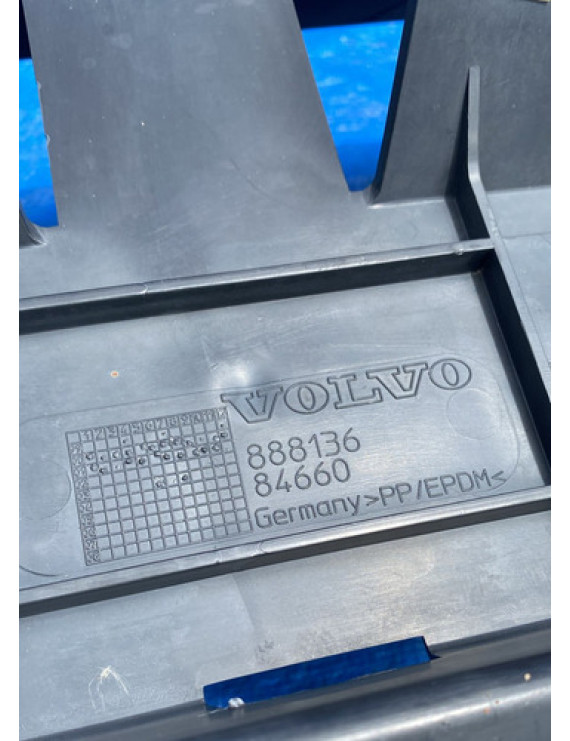 Guia Suporte Parachoque Traseiro Volvo S40 V40 1996 A 2004