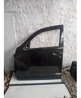 Porta Dianteira Esquerda Pt Cruiser 2004 - 2008 / Detalhe Dianteira Esquerdo Preto Porta Dianteira Esquerda Pt Cruiser 2004 - 2008 / Detalhe Dianteira Esquerdo Preto