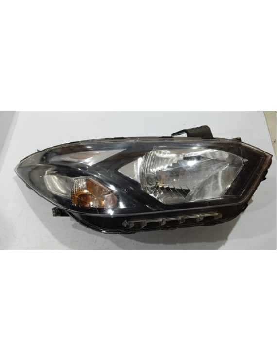 Farol Direito Onix 2017 2018 2019 / Detalhe Direito
