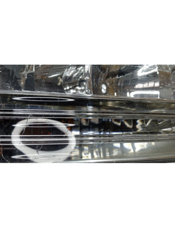 Farol Direito Fiat Idea 2006 2007 2008 2009 2010 / Detalhe Direito/passageiro