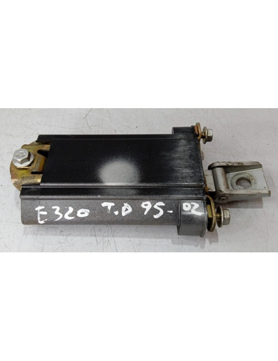 Limitador Porta Traseira Direita C180 C280 1994 - 1997