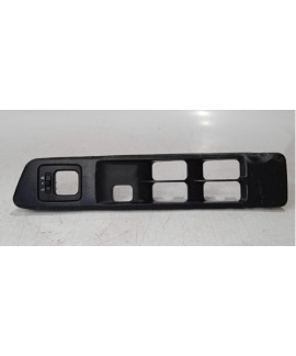 Moldura Botão Vidro Dianteira Esquerdo Pajero Tr4 2002-2014 Moldura Botão Vidro Dianteira Esquerdo Pajero Tr4 2002-2014