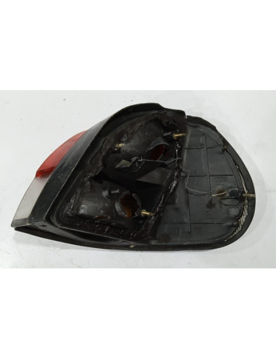 Lanterna Esquerda Subaru Outback 1995 - 1999    Esquerdo/motorista Vermelho E Cristal (parte Inferior Translúcida)