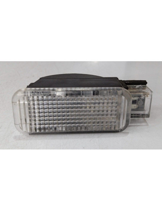 Lanterna Luz Cortesia Porta Malas Audi A4 2008 - 2012