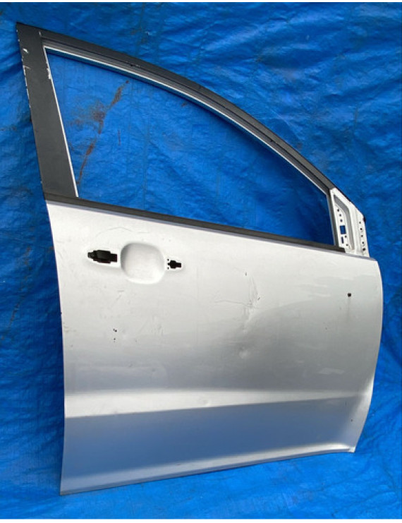Porta Dianteira Direita Ssangyong Korando 2011 A 2014 Dianteira Direita Prateado