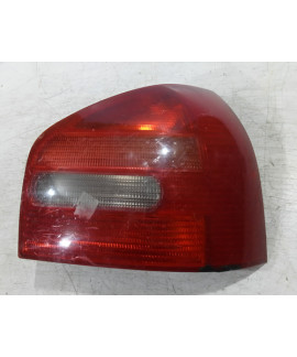 Lanterna Direita Audi A3 1996 1997 1998 1999 Direito Vermelho