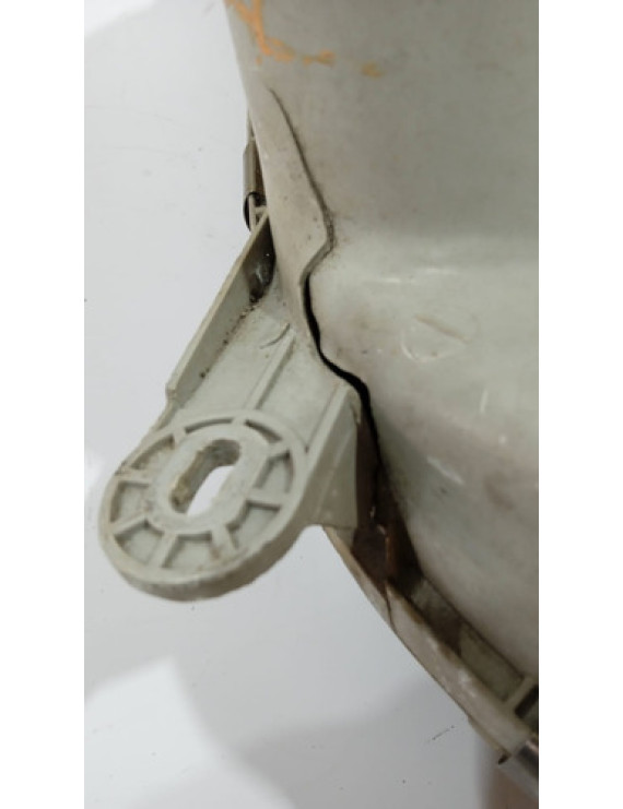 Farol Direito Kia Carnival 2001 / Avaria Direito