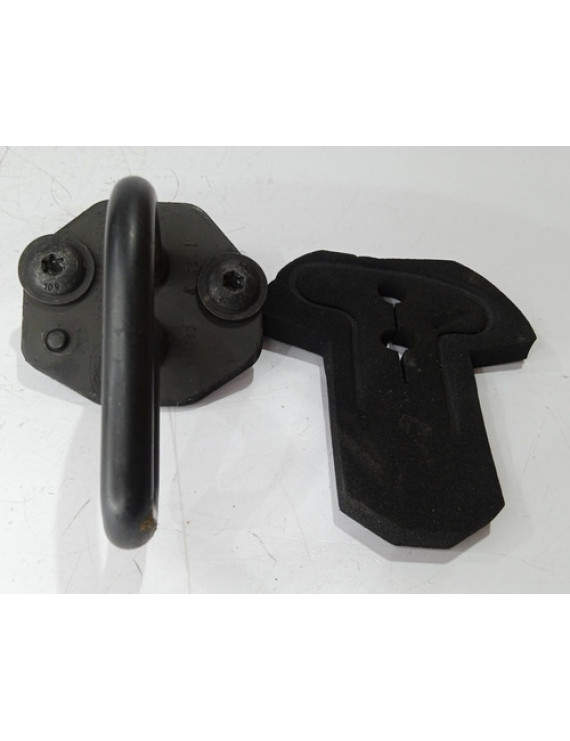 Batente Banco Traseiro Esquerdo Freelander 2 2007 - 2015 Preto