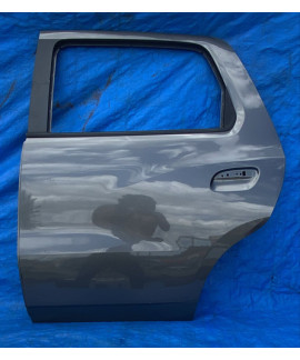 Porta Traseira Esquerda Chevrolet Spin 2012 A 2020 / Detalhe Traseira Esquerda Preto