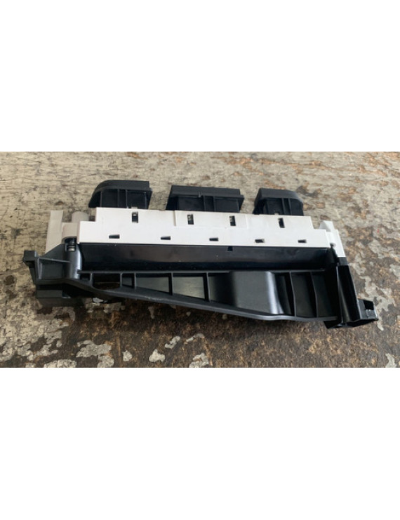 Botão Comando Ar E Desembaçador Traseiro Honda Hrv 2018 Preto