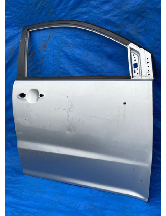 Porta Dianteira Direita Ssangyong Korando 2011 A 2014 Dianteira Direita Prateado