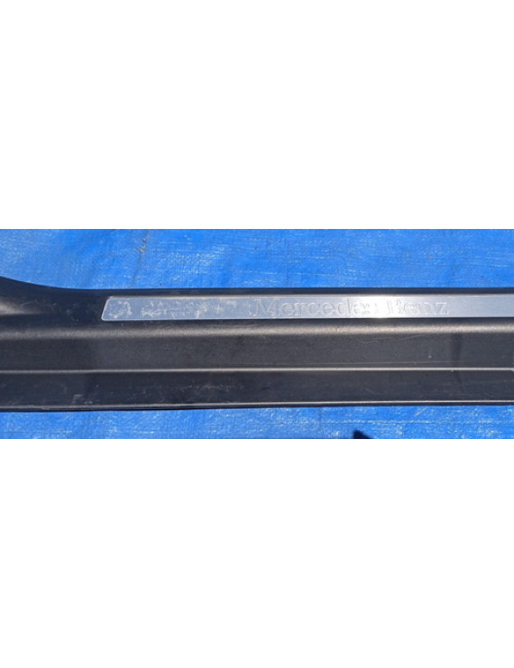 Soleira Dianteira Direita Mercedes C180 2000 - 2006 Preto