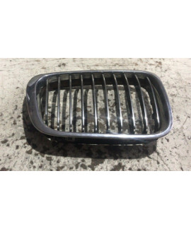 Grade Dianteira Ld Direito Bmw 328i 2007 - 2010 Grade Dianteira Ld Direito Bmw 328i 2007 - 2010