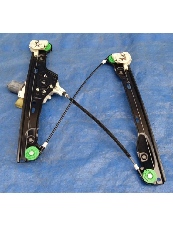 Máquina De Vidro Dianteiro Direito Bmw 320i 2006 - 2012