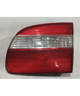 Lanterna Direita Tampa Corolla 1999 2000 2001 2002 Direito/passageiro Vermelho