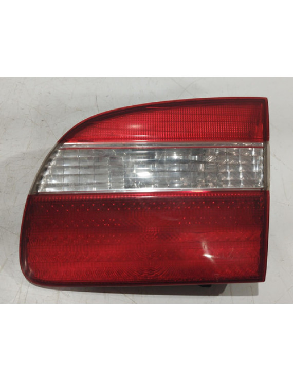 Lanterna Direita Tampa Corolla 1999 2000 2001 2002 Direito/passageiro Vermelho