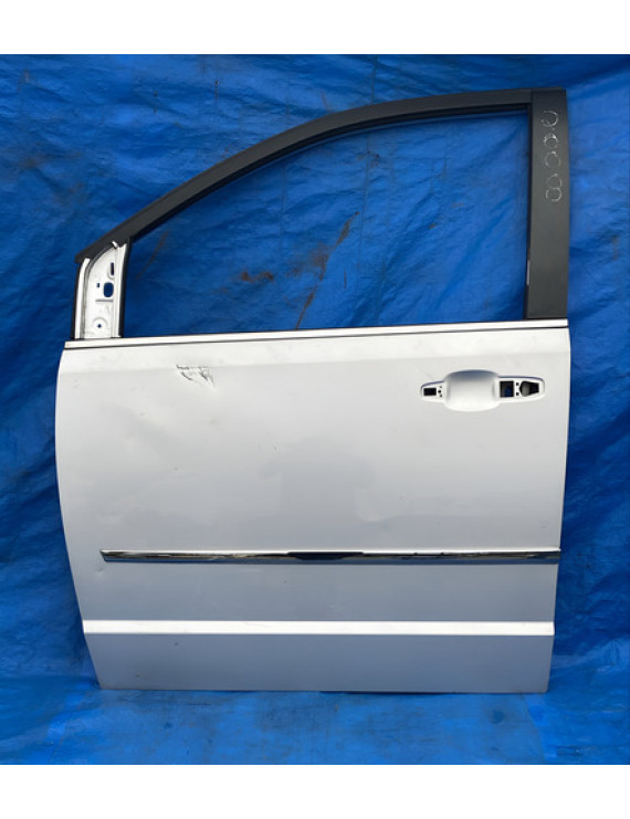Porta Dianteira Esquerda Town & Country 2008 A 2016 Detalhe Dianteira Esquerdo Prateado