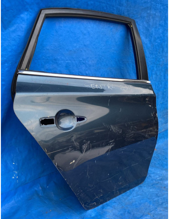 Porta Traseira Direita Sentra 2014 2015 2016 / Detalhe Traseira Direita Preto