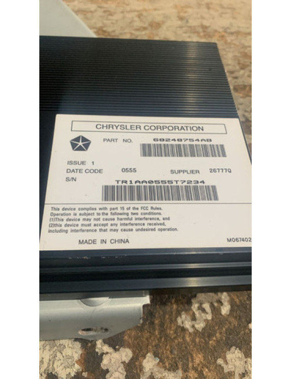 Amplificador Som Grand Cherokee 2013 2014 2015 / 68248754ab Preto