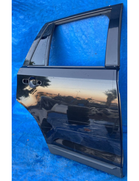 Porta Traseira Direita Ford Edge 2009 A 2014 / Detalhe Traseira Direito Preto