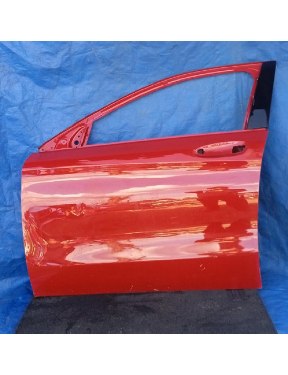 Porta Dianteira Esq Mercedes Gla200 2014 2015 2016 2017 2018 Vermelho