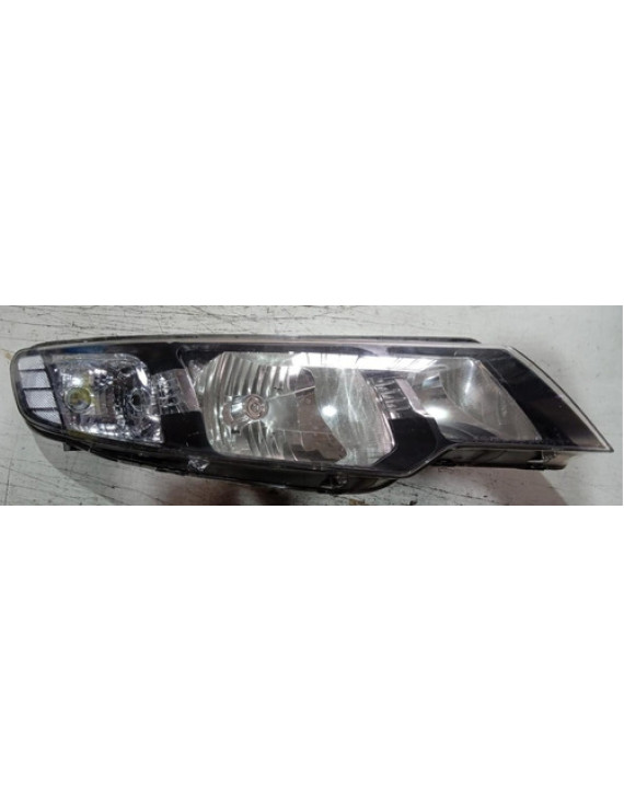 Farol Direito Kia Cerato 2008 - 2013 / Avaria Direito