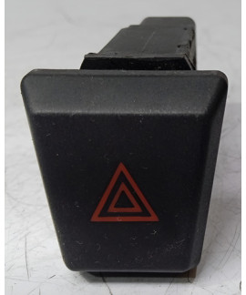 Botão Pisca Alerta Lifan 530 2015 2016 2017 2018 Preto Botão Pisca Alerta Lifan 530 2015 2016 2017 2018 Preto
