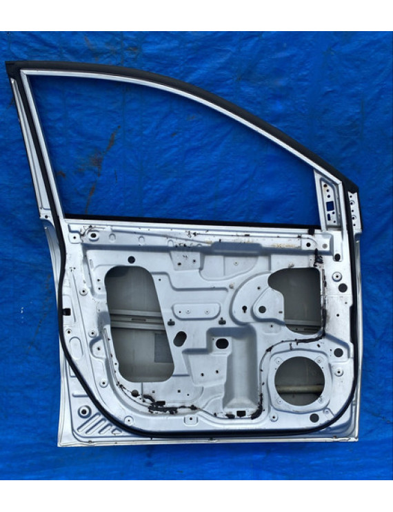 Porta Dianteira Esquerda Ssangyong Korando 2011 A 2014 Dianteira Esquerdo Prateado