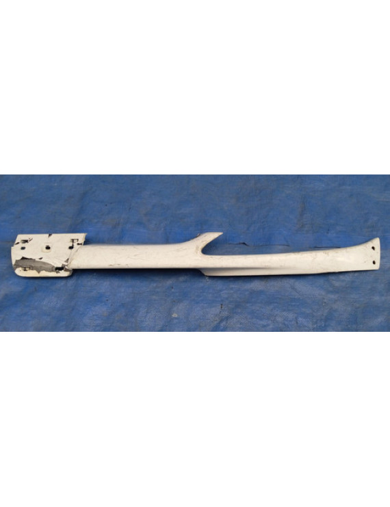 Moldura Grade Ld Esquerdo Peugeot 206 1999 - 2011 Branco Esquerdo