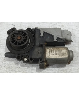 Motor Vidro Traseiro Direito Peugeot 307 2008 / Detalhe Motor Vidro Traseiro Direito Peugeot 307 2008 / Detalhe