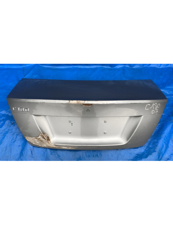 Tampa Traseira Mercedes C180 2008 A 2014 / Detalhes Prateado