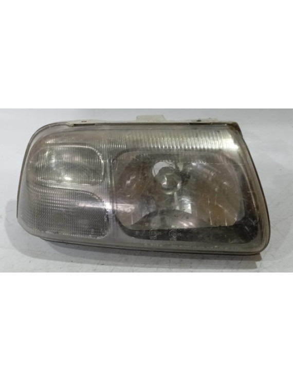 Farol Direito Suzuki Grand Vitara 1999 - 2005 / Detalhe Direito