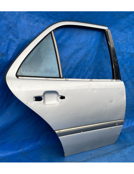 Porta Traseira Direita C180 C280 1995 A 2000 Traseira Direita Prateado
