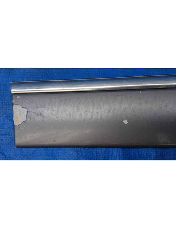 Moldura Porta Esquerda Dianteira Mercedes E320 1997 - 2003 Cinza
