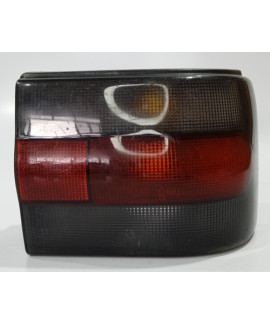 Lanterna Direita Renault 19 1991 1992 1993 1994 Avaria Direito/passageiro Vermelho