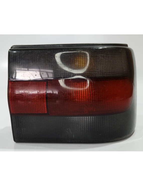 Lanterna Direita Renault 19 1991 1992 1993 1994 Avaria Direito/passageiro Vermelho