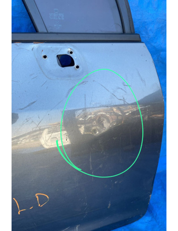 Porta Dianteira Direita Honda Civic 2012 A 2016 / Detalhe Dianteira Direita Cinza