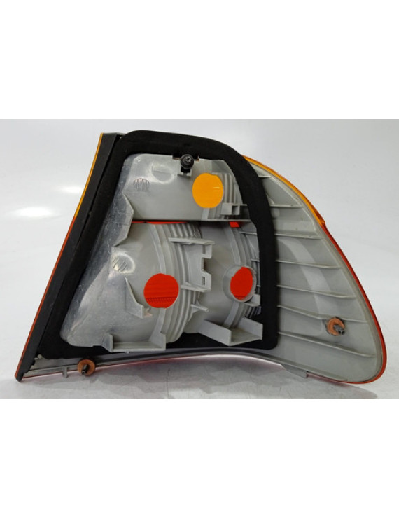 Lanterna Esquerda Bmw 320 1999 2000 2001 Avaria Esquerdo/motorista Vermelho