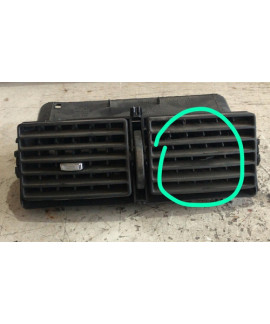Difusor De Ar Central Peugeot 307 1.6 2004 2005 Avaria Difusor De Ar Central Peugeot 307 1.6 2004 2005 Avaria