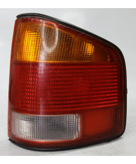 Lanterna Direita S10 1995 1996 1997 1998 2000 Direito/passageiro Vermelho