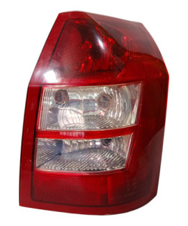 Lanterna Direita Chrysler 300c 2005 2006 2007 Direito/passageiro Vermelho Lanterna Direita Chrysler 300c 2005 2006 2007 Direito/passageiro Vermelho
