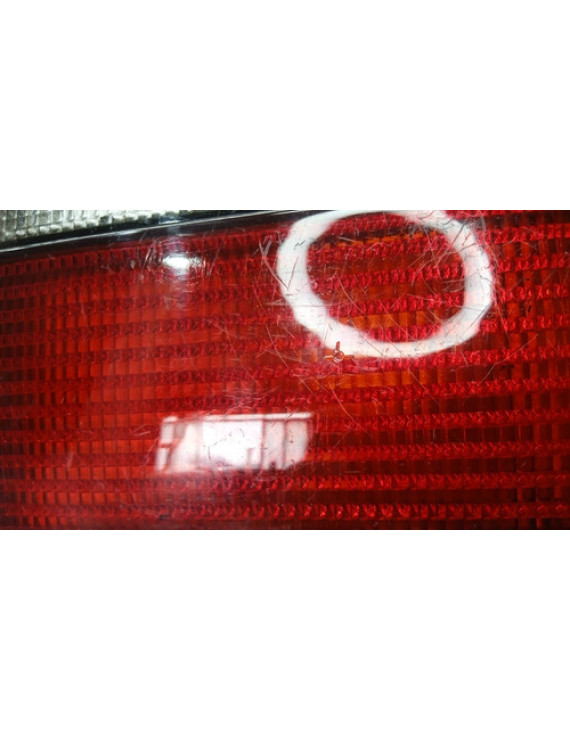 Lanterna Direita Tampa Citroen Xantia 1994 - 2001 Direito/passageiro Vermelho E Cristal