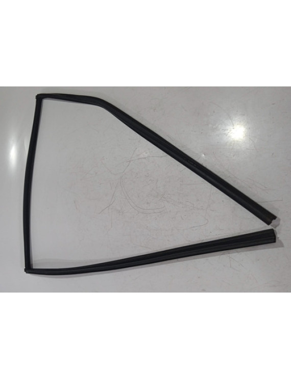 Borracha Do Vidro Traseiro Direito Toyota Rav4 2006 - 2012 Preto