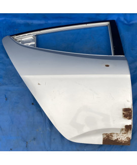 Porta Traseira Direita Veloster 2011 A 2018 / Recuperada Traseira Direita Prateado